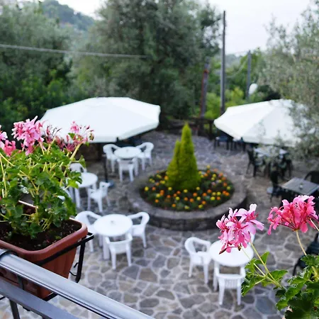 Il Casale 2*